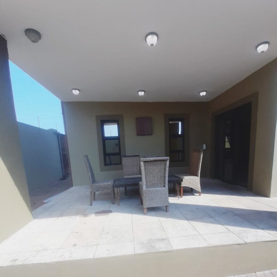 7 Bedroom Property for Sale in Amalinda Eastern Cape